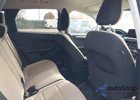 2022 Ford Escape Se Hybrid z USA, uszkodzony, nr VIN 1FMCU9BZ2NUA28606